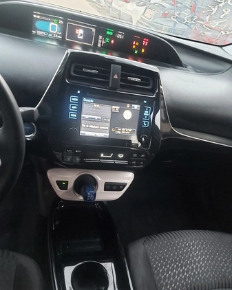 Toyota Prius cena 69900 przebieg: 32803, rok produkcji 2018 z Pyskowice małe 137